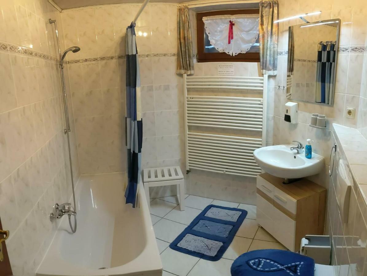 Ferienwohnung Mit Terrasse グリンマ エクステリア 写真